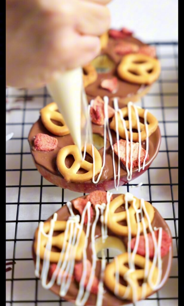 Chocolate Apple Rings - Raquel's Plate