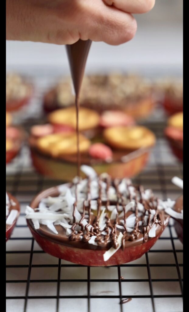 Chocolate Apple Rings - Raquel's Plate